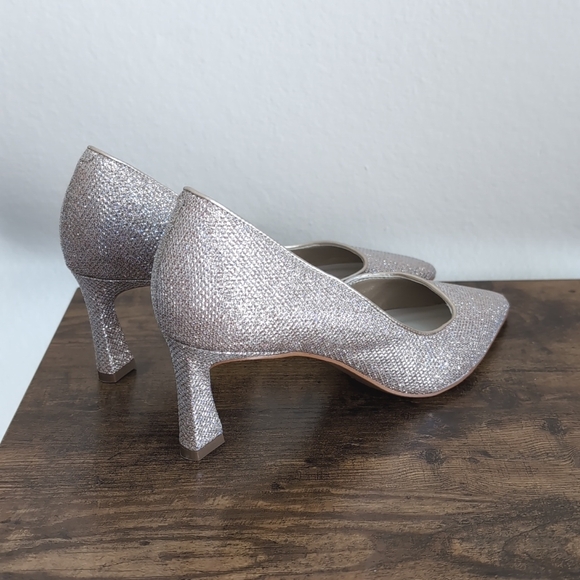 New Franco Sarto Tana Pointed Toe D'Orsay Mid Heel Pump - Picture 3 of 5